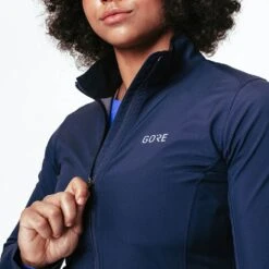 Gore Wear R3 Partial Gore-Tex Infinium Jacket Femme Bleu Marine -Tenue Active main 100625 AU00 6 zojv 57459 1760