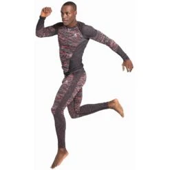 Odlo Base Layer Top Crew Neck Long Sleeve Blackcomb Eco Homme Rouge -Tenue Active main 188562 30764 Model Front FullBody 1 cbdc