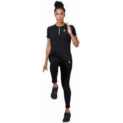 Odlo T-Shirt Crew Neck Short Sleeve 1/2 Zip Axalp Trail Femme Noir 6 Odlo T-Shirt Crew Neck Short Sleeve 1/2 Zip Axalp Trail Femme Noir -Tenue Active main 313901 60279 Model Front FullBody 2 2be8
