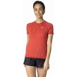 Odlo T-Shirt Manches Courtes Zeroweight Ceramic Femme Rouge -Tenue Active main 313971 30853 Model Front Crop 1 0152