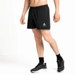 Odlo Zeroweight 5 Inches Shorts Homme Noir -Tenue Active main 322872 15000 Model Front Crop 1 546f