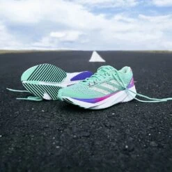Adidas Adizero SL Femme Vert -Tenue Active main 740a5907bc034e5392f8af5100f065c0 9366 bbd9