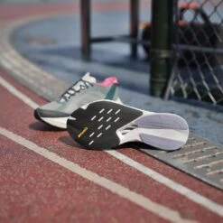 Adidas Adizero Boston 12 Femme Gris -Tenue Active main 91ebbbdf67d4419081eca9fecb816fa3 f540 25cc