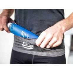 Compressport Free Belt Noir -Tenue Active main CU00012B990 2 f19a