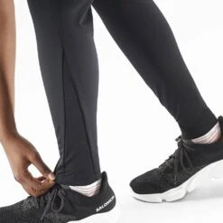 Salomon Cross Warm Tight Femme Noir -Tenue Active main LC1878500 4 MOD crosswarmtight deepblack finitionbas w.png.high res c0c4