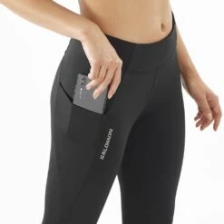 Salomon Cross Run 28 Femme Noir -Tenue Active main LC1893400 4 MOD crossrun28tight deepblack pochelateral w.png.high res ae31