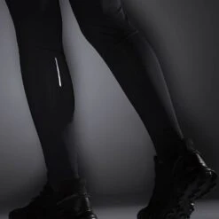 Salomon Cross Run 28 Femme Noir -Tenue Active main LC1893400 5 MOD crossrun28tight deepblack reflectif w.png.high res 044c