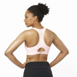 Salomon Essential Move On Seamless Femme Rose 6 Salomon Essential Move On Seamless Femme Rose -Tenue Active main LC2036300 1 MOD elevatemoveonbra cradlepinkheather essentials w.png.high r f062