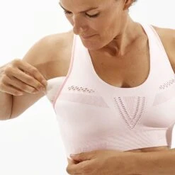 Salomon Essential Move On Seamless Femme Rose 7 Salomon Essential Move On Seamless Femme Rose -Tenue Active main LC2036300 4 MOD elevatemoveonbra cradlepinkheather insertpad w.png.high re 38cb