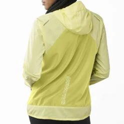 Salomon Bonatti Cross Wind Femme Jaune -Tenue Active main LC2130000 4 MOD bonatticrossfzhoodie charlockdeepblack matieredos w 2363