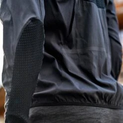 Compressport Hurricane Windproof Jacket Homme Noir -Tenue Active main hurricane windproof jacket m black 2 854b